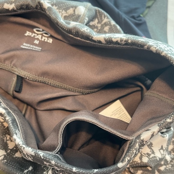 PRANA Slate Canopy Pillar Capri Leggings Women's Size Medium - Picture 10 of 10